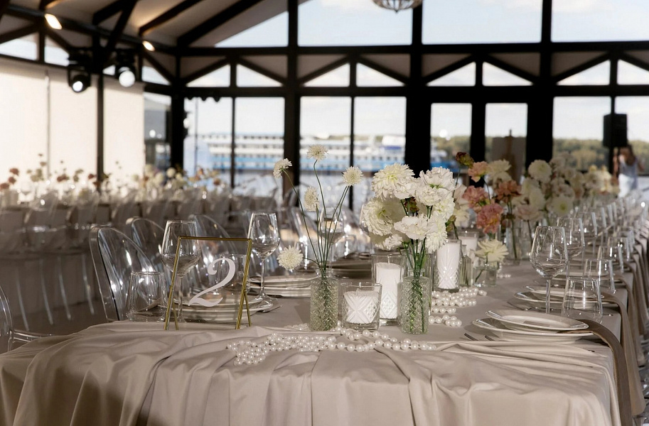 Веранда на пирсе